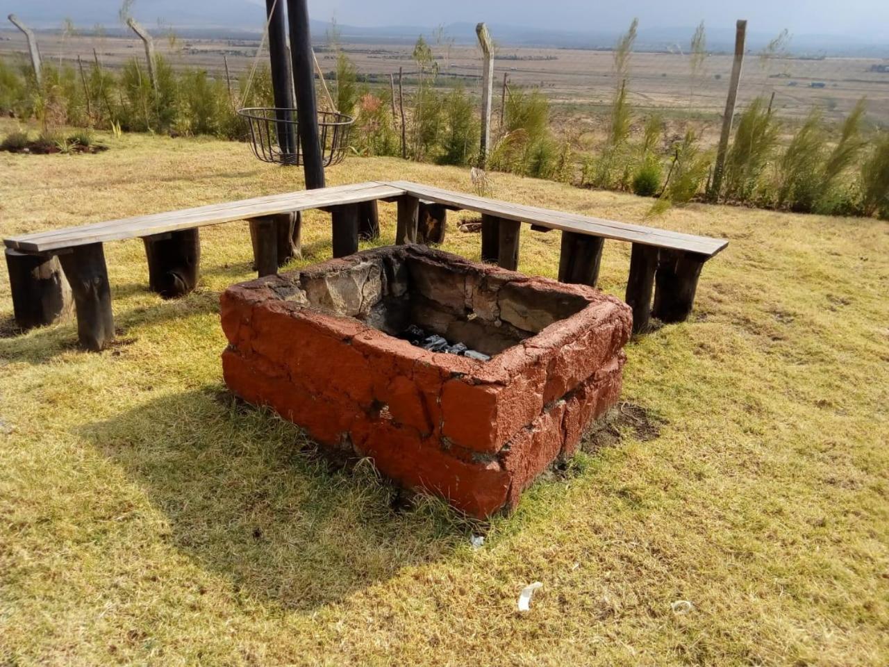 Ole Munyak-4 Bed House On The Hill Villa Naivasha Bagian luar foto