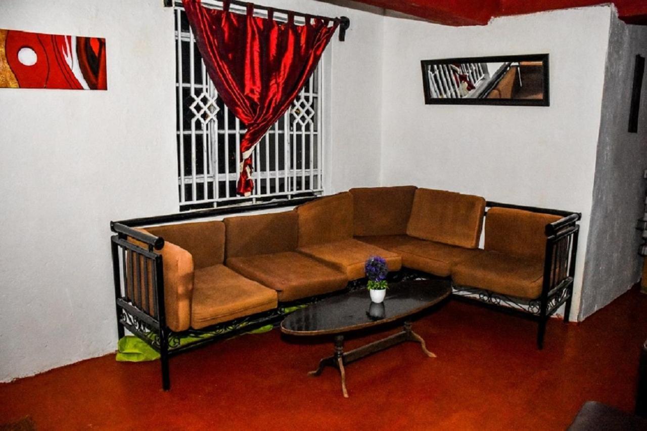 Ole Munyak-4 Bed House On The Hill Villa Naivasha Bagian luar foto